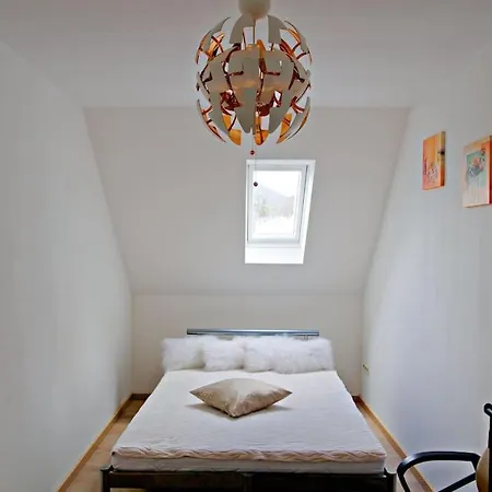 Waldeck: Wald Und Sauna Apartment